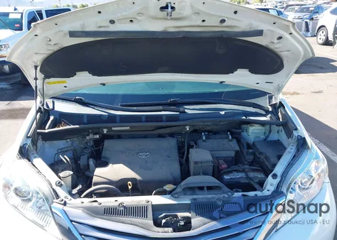 2015 Toyota Sienna Xle Premium 8 Passenger from USA, damaged, VIN 5TDYK3DC3FS682820